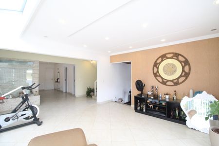 Casa de condomínio à venda com 753m², 5 quartos e 4 vagasSala 1