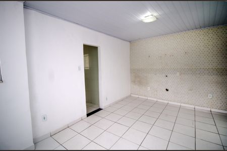 Sala de casa para alugar com 3 quartos, 52m² em Irajá, Rio de Janeiro