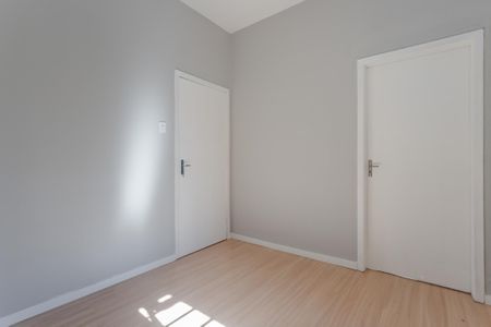 Sala de casa à venda com 3 quartos, 600m² em Petrópolis, Porto Alegre