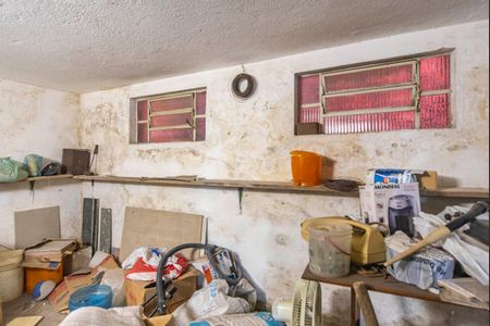 Casa à venda com 486m², 2 quartos e 3 vagasPorão