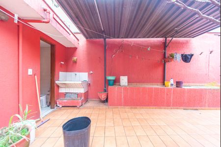 Casa à venda com 486m², 2 quartos e 3 vagasQuintal