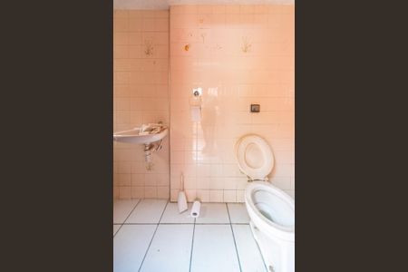 Casa à venda com 486m², 2 quartos e 3 vagasBanheiro de Serviço