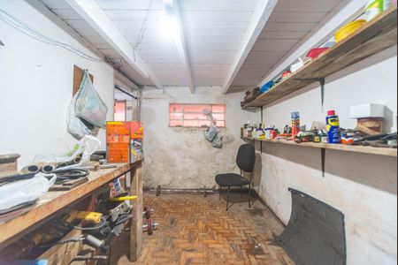 Casa à venda com 486m², 2 quartos e 3 vagasPorão