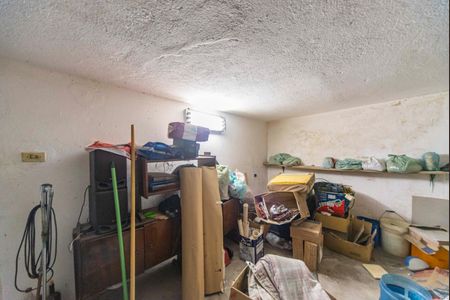 Casa à venda com 486m², 2 quartos e 3 vagasPorão