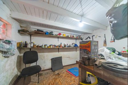 Casa à venda com 486m², 2 quartos e 3 vagasPorão