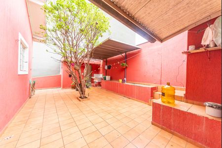 Casa à venda com 486m², 2 quartos e 3 vagasQuintal