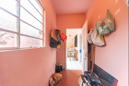 Casa à venda com 486m², 2 quartos e 3 vagasDespensa