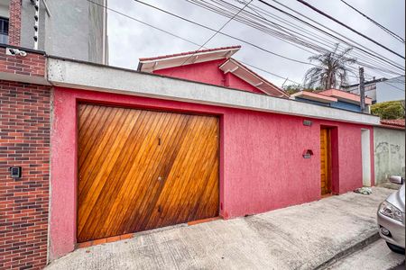 Casa à venda com 486m², 2 quartos e 3 vagasFachada