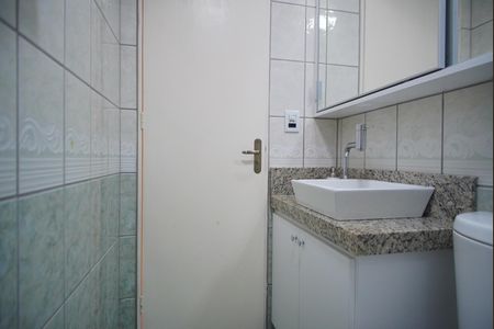 Apartamento à venda com 74m², 3 quartos e 1 vagaBanheiro Social