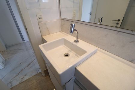 Apartamento para alugar com 274m², 3 quartos e 3 vagasBanheiro Social