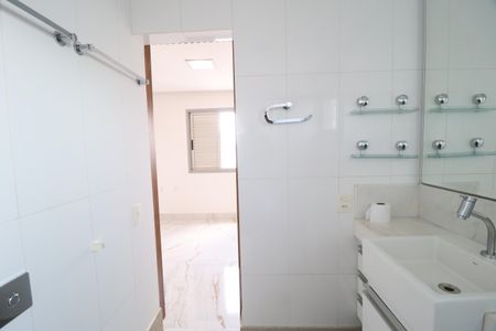 Apartamento para alugar com 274m², 3 quartos e 3 vagasBanheiro da Suíte