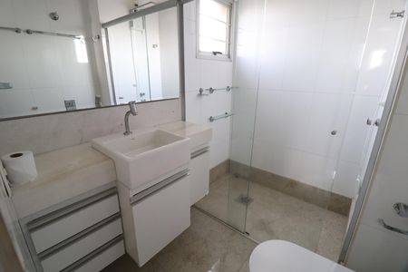 Apartamento para alugar com 274m², 3 quartos e 3 vagasBanheiro da Suíte