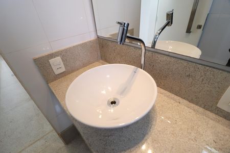 Apartamento para alugar com 274m², 3 quartos e 3 vagasBanheiro Social do Espaço Gourmet