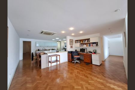 Apartamento à venda com 200m², 4 quartos e 1 vagaEscritório