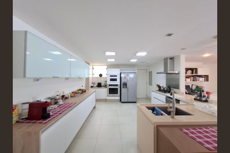 Apartamento à venda com 200m², 4 quartos e 1 vagaCozinha