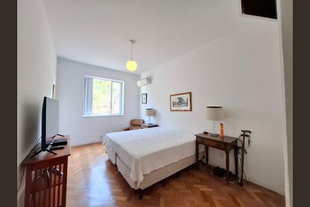 Apartamento à venda com 200m², 4 quartos e 1 vagaQuarto 2