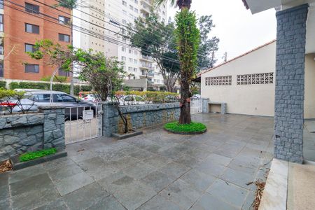 Casa à venda com 200m², 2 quartos e 2 vagas Casa à venda com 200m², 2 quartos e 2 vagasGaragem