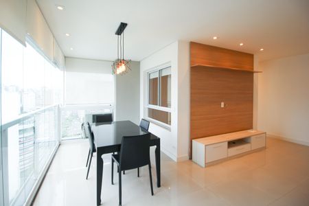 Apartamento à venda com 66m², 2 quartos e 1 vagaSala de Jantar