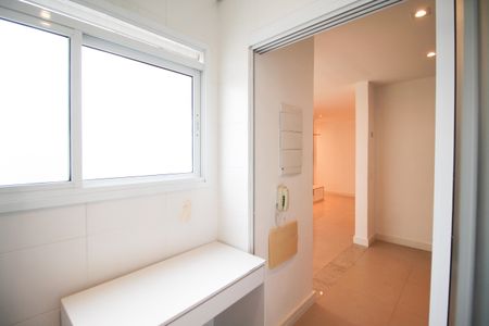 Apartamento à venda com 66m², 2 quartos e 1 vagaÁrea de Serviço