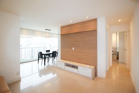 Sala de apartamento à venda com 2 quartos, 66m² em Vila Olímpia, São Paulo
