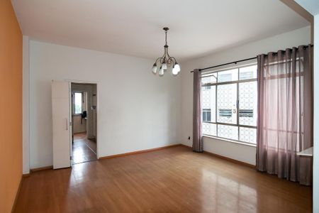 Apartamento à venda com 88m², 2 quartos e 1 vaga Apartamento à venda com 88m², 2 quartos e 1 vagaSala