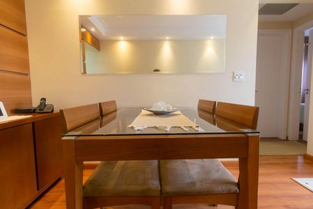 Sala de apartamento à venda com 2 quartos, 57m² em Vila Carrão, São Paulo