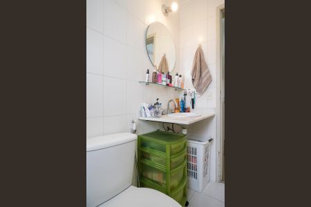 Apartamento à venda com 101m², 3 quartos e 2 vagasBanheiro da suíte