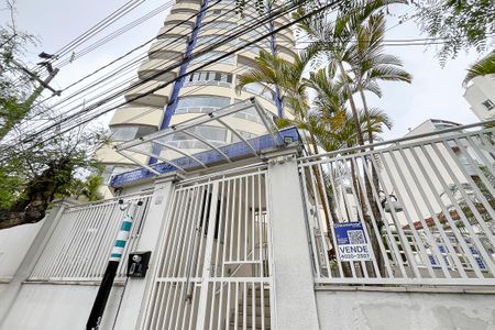 Apartamento à venda com 101m², 3 quartos e 2 vagasFachada + plaquinha