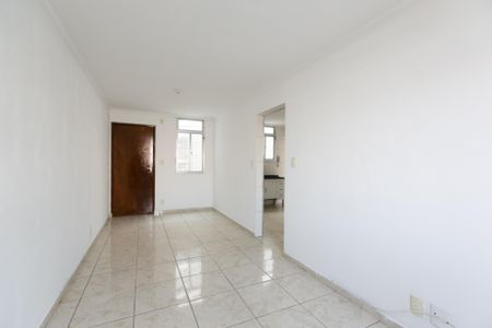 Sala de apartamento para alugar com 2 quartos, 56m² em Itaquera, São Paulo