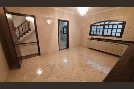 Casa para alugar com 3 quartos, 320m² em Cidade Cruzeiro do Sul, Suzano