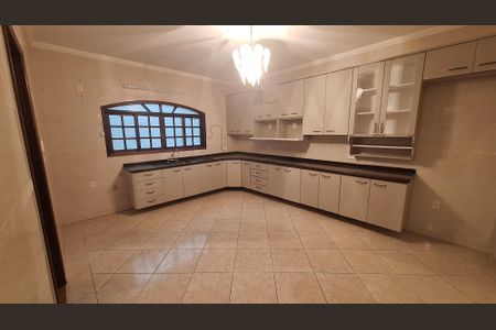 Casa para alugar com 3 quartos, 320m² em Cidade Cruzeiro do Sul, Suzano