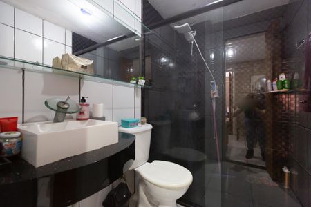 Apartamento para alugar com 119m², 2 quartos e 1 vaga Apartamento para alugar com 119m², 2 quartos e 1 vagaBanheiro