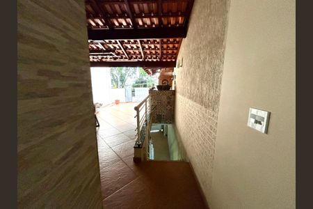 Casa à venda com 120m², 2 quartos e 2 vagas Casa à venda com 120m², 2 quartos e 2 vagasÁrea Externa