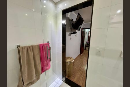 Casa à venda com 120m², 2 quartos e 2 vagas Casa à venda com 120m², 2 quartos e 2 vagasBanheiro da Suíte