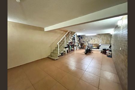 Casa à venda com 120m², 2 quartos e 2 vagas Casa à venda com 120m², 2 quartos e 2 vagasGaragem