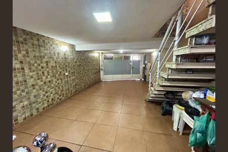 Casa à venda com 120m², 2 quartos e 2 vagas Casa à venda com 120m², 2 quartos e 2 vagasGaragem