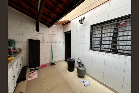 Casa à venda com 120m², 2 quartos e 2 vagas Casa à venda com 120m², 2 quartos e 2 vagasÁrea de Serviço