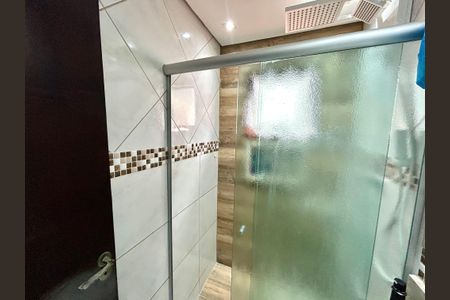 Casa à venda com 120m², 2 quartos e 2 vagas Casa à venda com 120m², 2 quartos e 2 vagasBanheiro