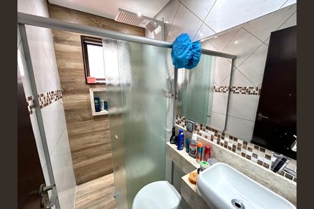 Casa à venda com 120m², 2 quartos e 2 vagas Casa à venda com 120m², 2 quartos e 2 vagasBanheiro