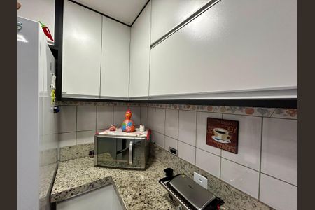Casa à venda com 120m², 2 quartos e 2 vagas Casa à venda com 120m², 2 quartos e 2 vagasCozinha