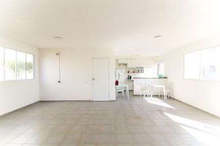 Apartamento para alugar com 49m², 2 quartos e sem vagaÁrea comum - Salão de festas
