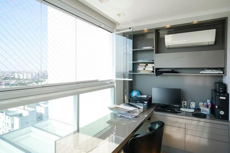 Apartamento à venda com 520m², 4 quartos e 5 vagasVaranda da Suíte 1