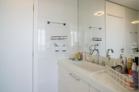 Apartamento à venda com 520m², 4 quartos e 5 vagasBanheiro da Suíte 1