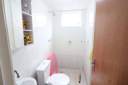 Banheiro de apartamento à venda com 2 quartos, 54m² em Conceicao, Osasco