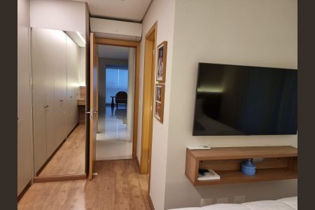 Apartamento à venda com 76m², 2 quartos e 2 vagas Apartamento à venda com 76m², 2 quartos e 2 vagasSuíte