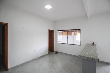 Sala de casa para alugar com 2 quartos, 75m² em Engenho Pequeno, Nova Iguaçu