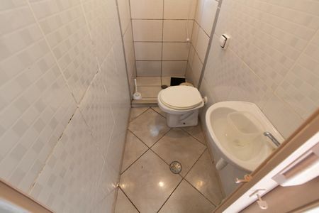 Banheiro de kitnet/studio para alugar com 1 quarto, 20m² em Cidade Universitária, Campinas