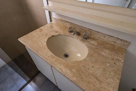 Apartamento à venda com 155m², 5 quartos e 2 vagas Apartamento à venda com 155m², 5 quartos e 2 vagasSuíte 3 - Banheiro