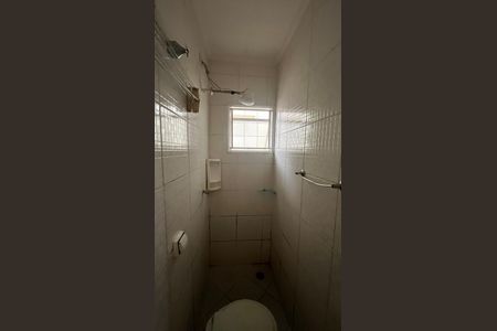 Banheiro Social de kitnet/studio para alugar com 1 quarto, 15m² em Cidade Universitária, Campinas
