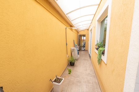 Casa à venda com 170m², 3 quartos e 4 vagasCorredor
